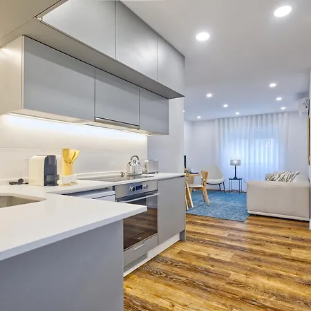 Modern&chic * Almada