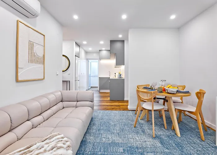 Modern&chic * Almada